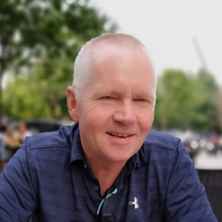 教授 彼尔·约翰逊